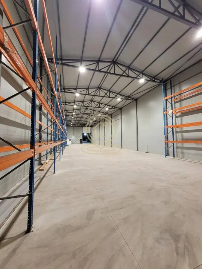 Rent, office space, 600m², Batajnica, Beograd