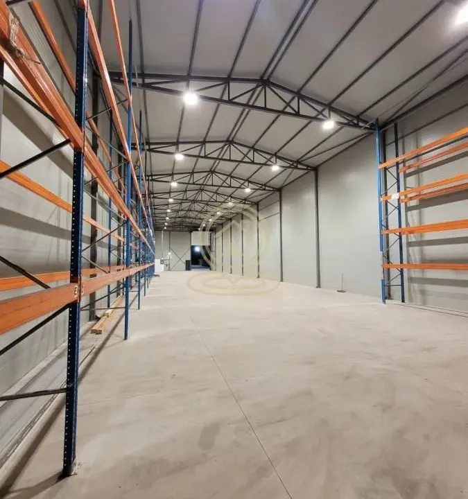 Rent, office space, 600m², Batajnica, Beograd