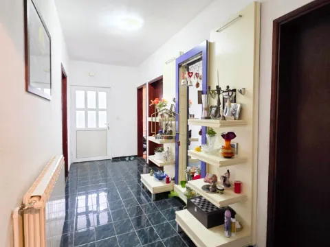 Sale, house, 115m², Tološi, Podgorica - image 11