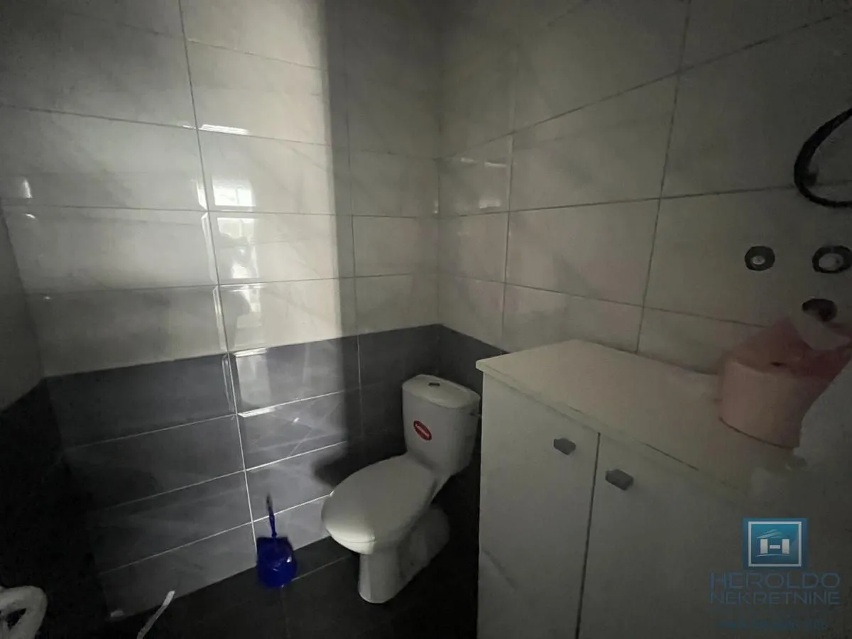 Sale, office space, 250m², Industrijska zona, Jagodina
