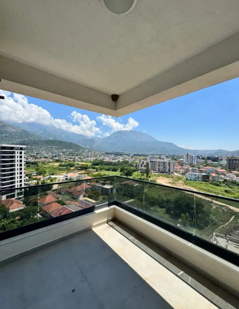 Prodaja, dvosoban stan, 74m², Centar, Bar