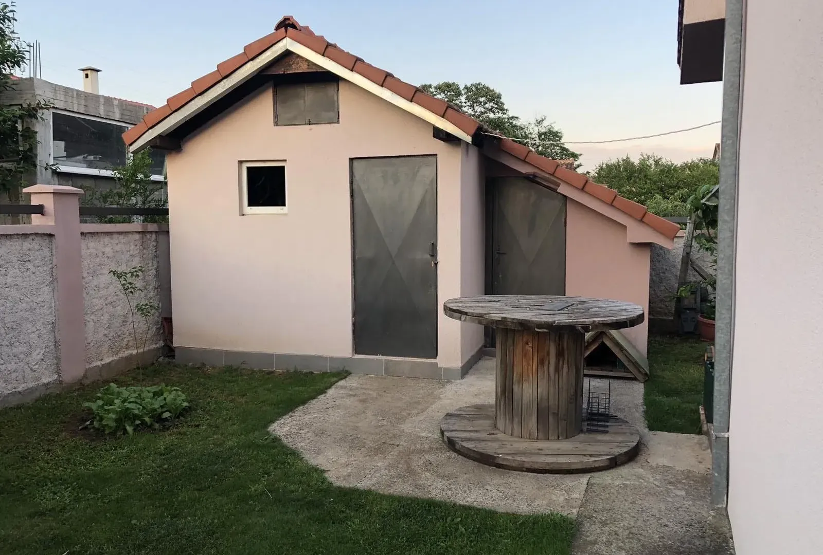 Rent, house, 350m², Donji Kokoti, Podgorica