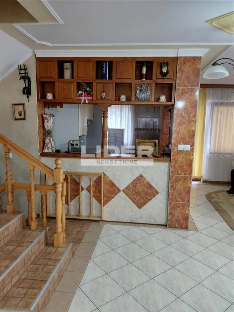 Sale, house, 200m², Šimanovci, Pećinci