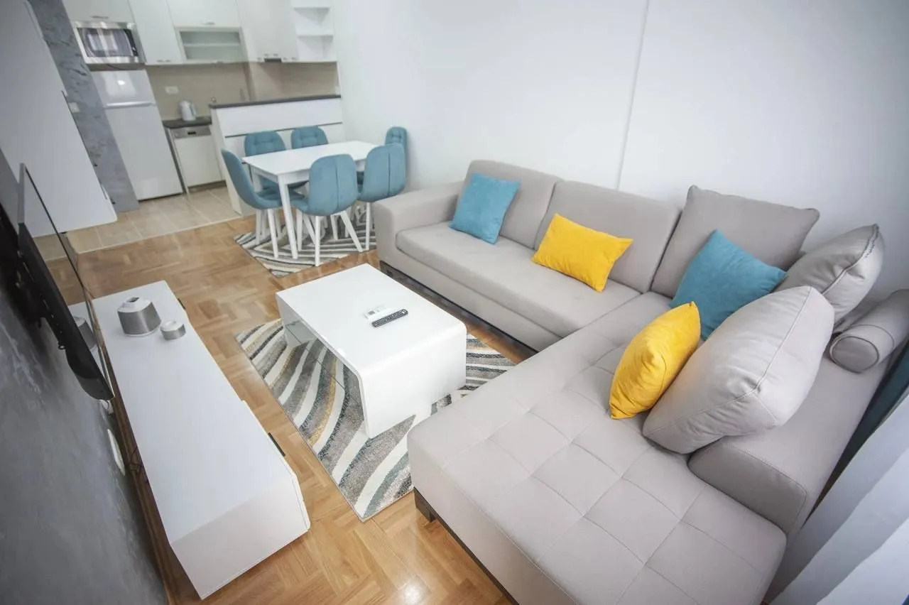 Rent, one bedroom apartment, 47m², Centar, Budva