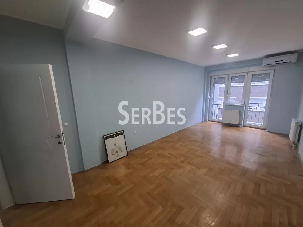 Prodaja, trosoban stan, 78m², Centar, Novi Sad