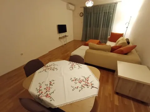 Rent, one bedroom apartment, 52m², Ljubović, Podgorica - image 1