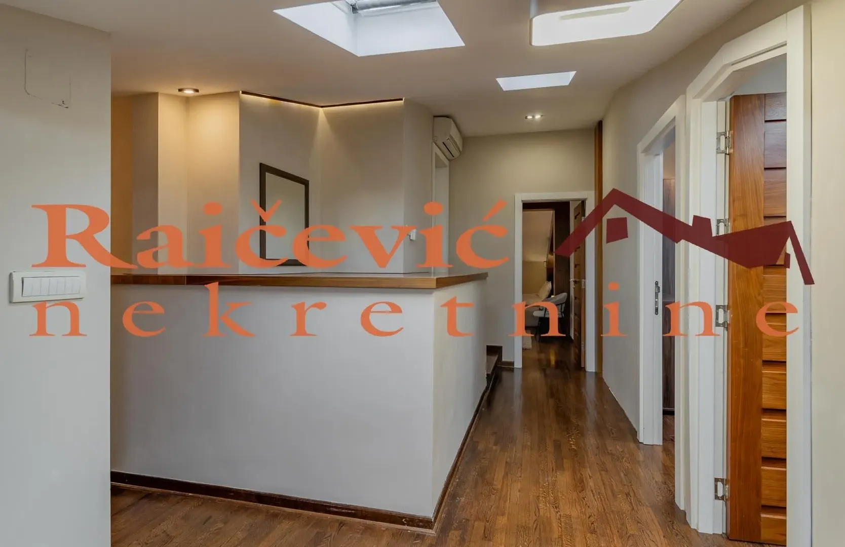Rent, three bedroom apartment, 120m², Kalenić Pijaca, Vračar Sve Podlokacije