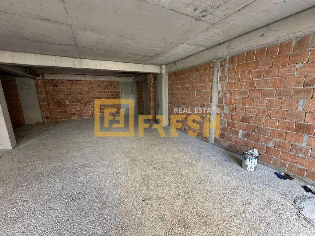 Izdavanje, poslovni prostor, 90m², Zabjelo, Podgorica