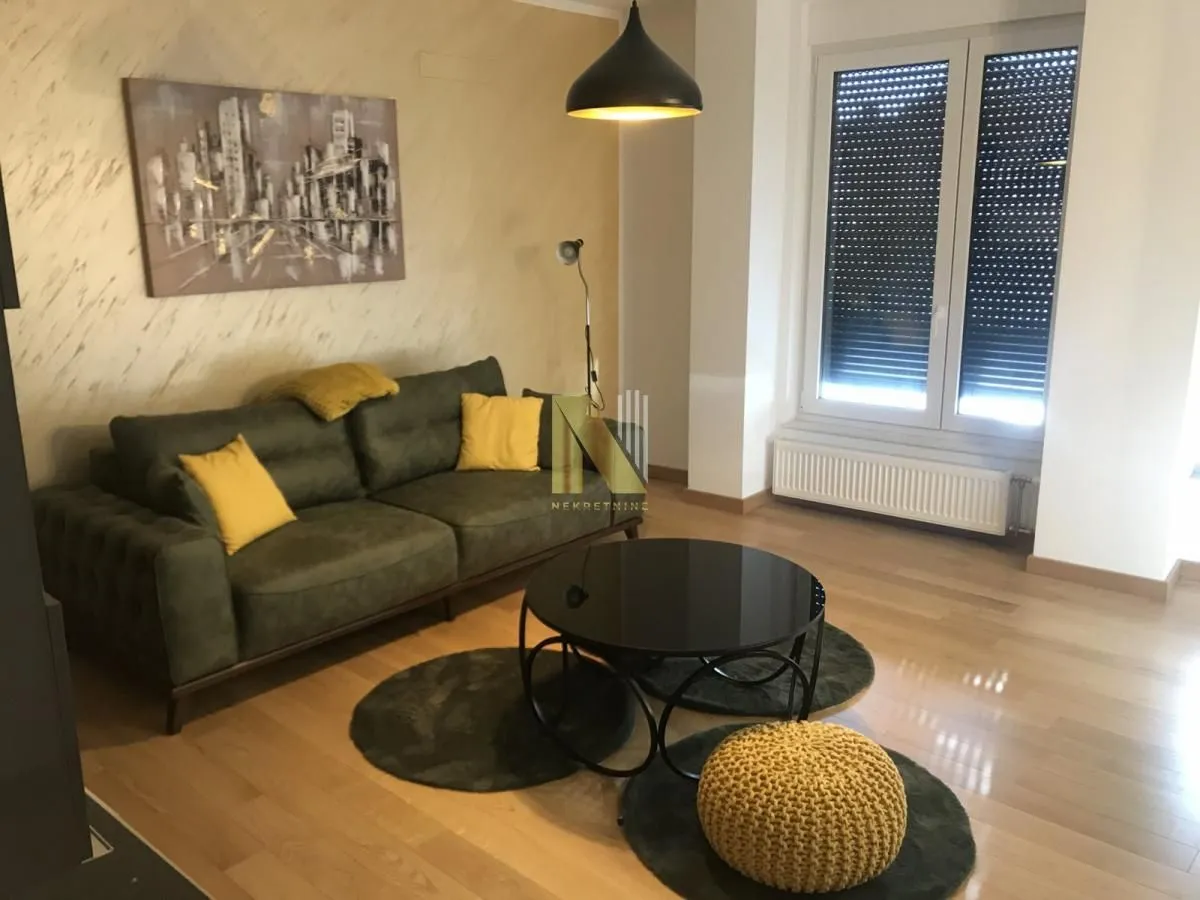 Izdavanje, dvosoban stan, 62m², Novi Sad, Srbija
