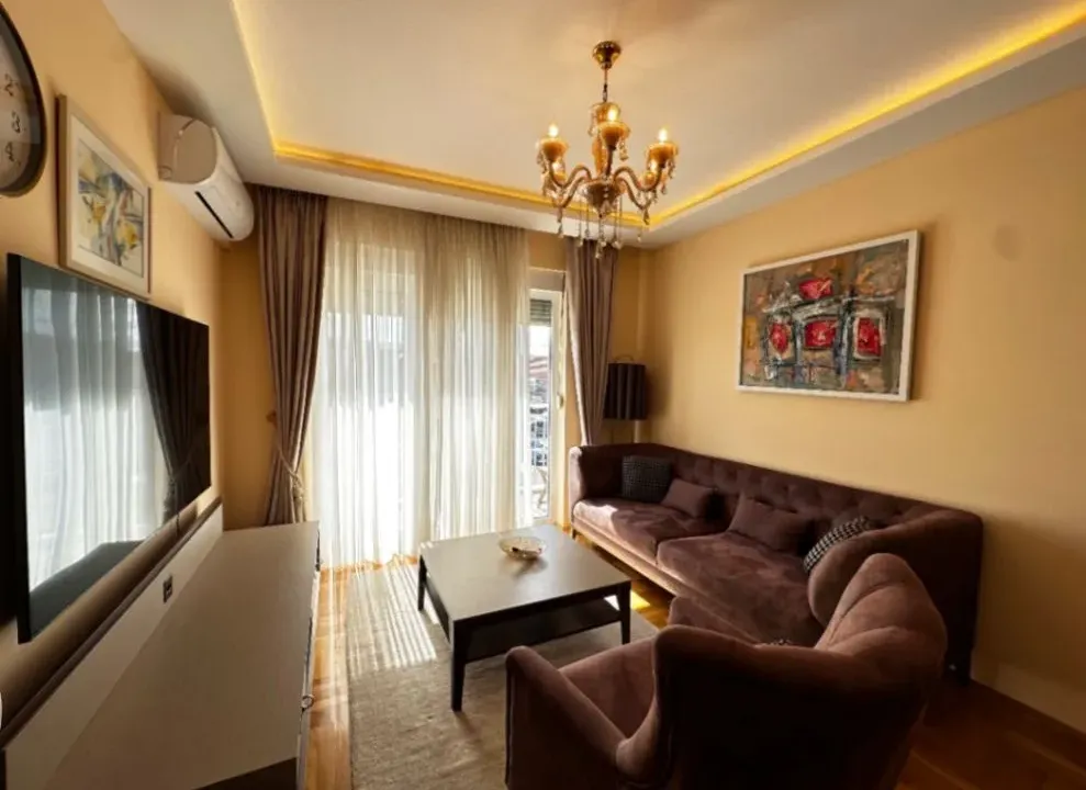 Izdavanje, dvosoban stan, 69m², Stari Aerodrom, Podgorica