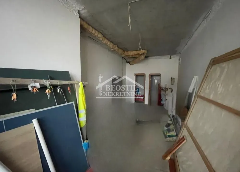 Izdavanje, poslovni prostor, 35m², Čukarica, Beograd