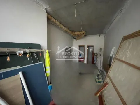 Izdavanje, poslovni prostor, 35m², Čukarica, Beograd