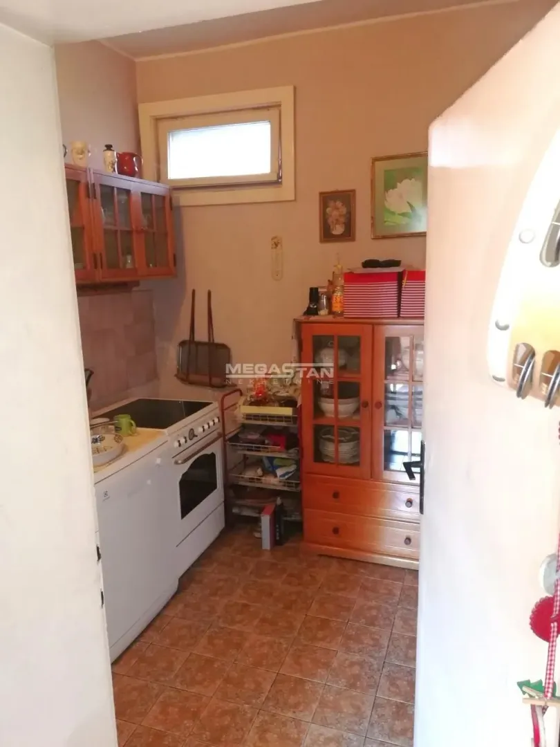 Prodaja, kuća, 181m², Zemun Gornji Grad, Zemun Sve Podlokacije