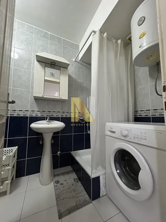 Izdavanje, garsonjera, 23m², Cara Dušana, Novi Sad Sve Podlokacije