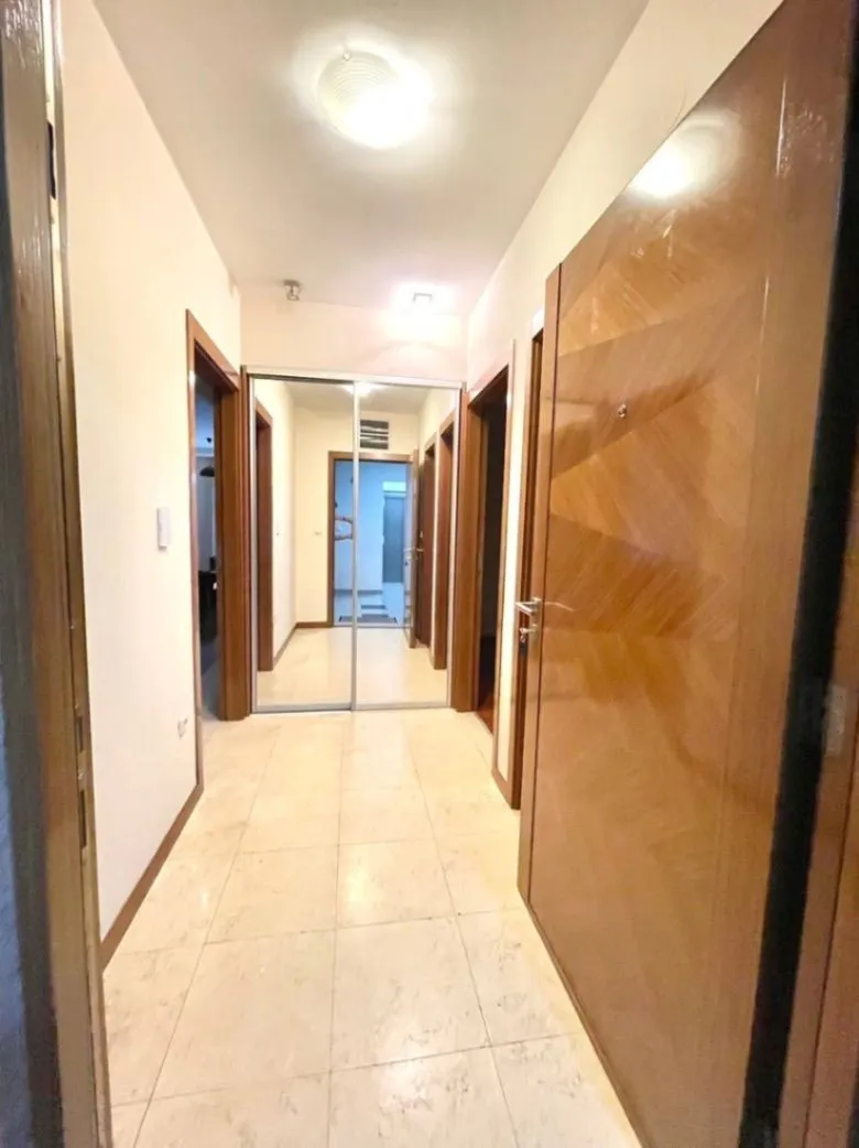 Prodaja, dvosoban stan, 79m², Centar, Podgorica