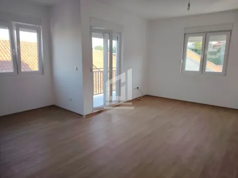 Rent, two bedroom apartment, 60m², Zelenika, Podgorica - image 4