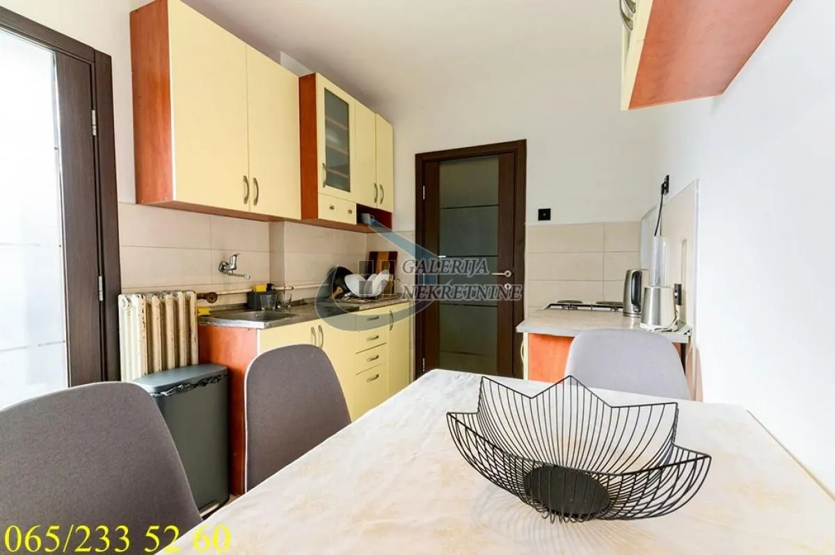 Prodaja, trosoban stan, 68m², Stari Grad, Beograd