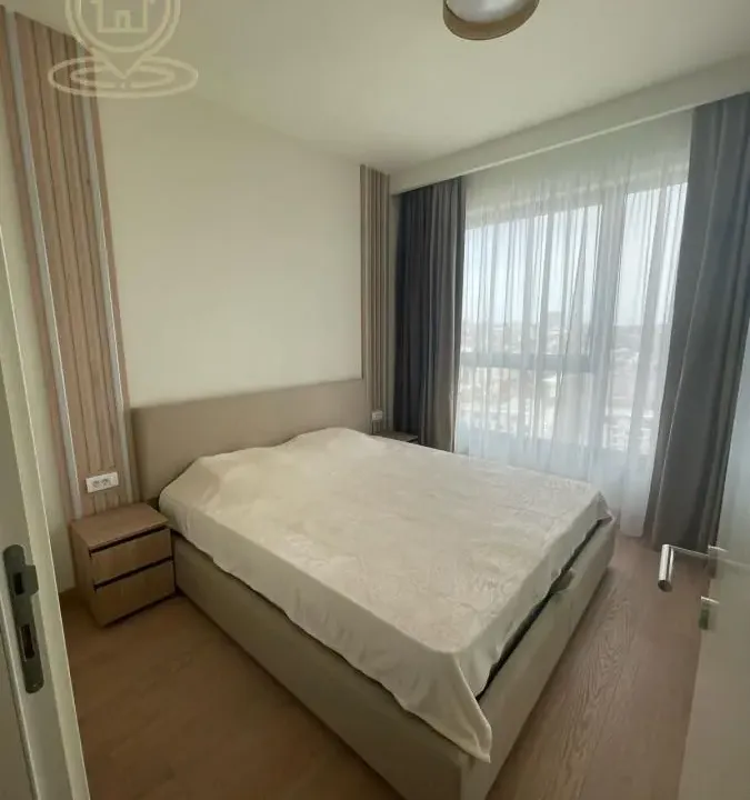 Izdavanje, trosoban stan, 82m², Savski Venac, Beograd