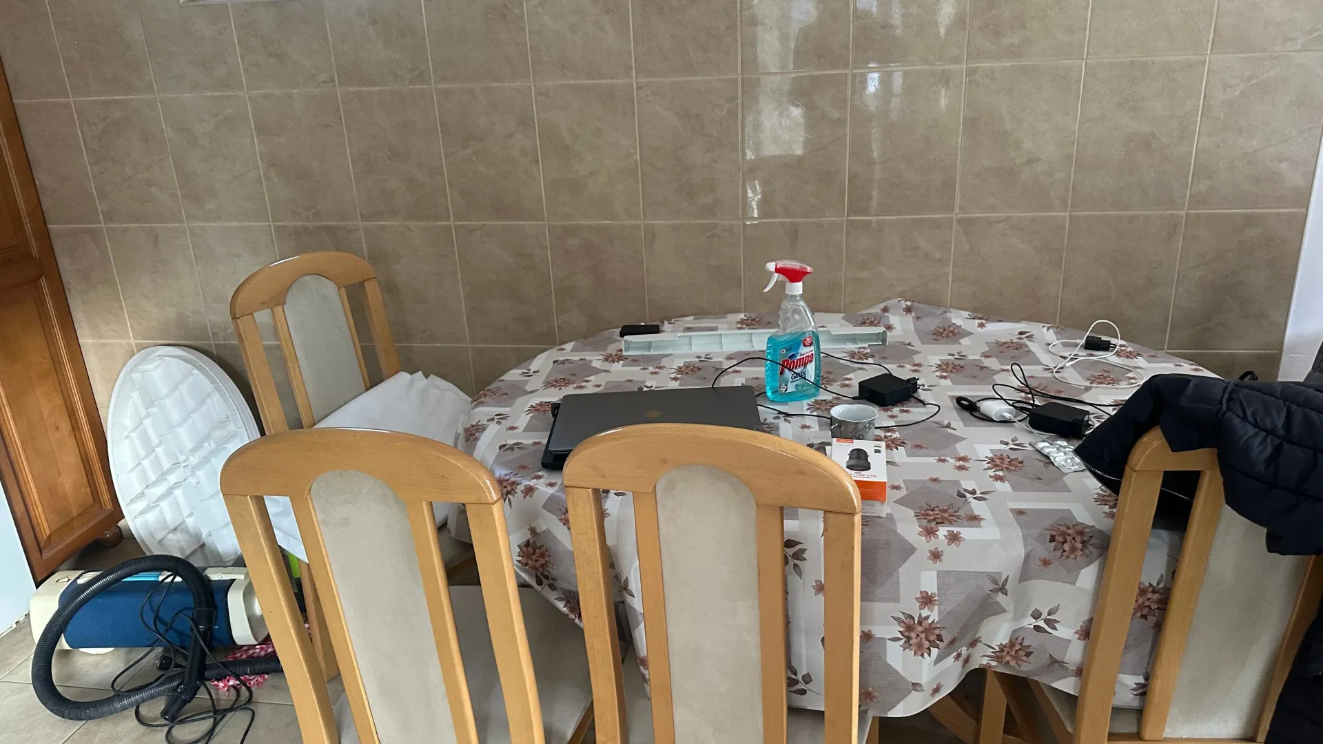 Izdavanje, kuća, 40m², Lastva Grbaljska, Kotor
