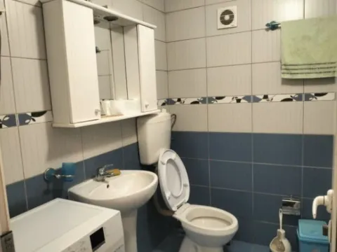 Izdavanje, stan, 50m², Centar, Bar - image 6