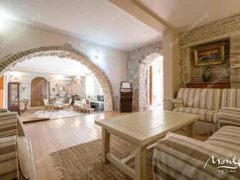 Sale, house, 500m², Orahovac, Kotor - image 14