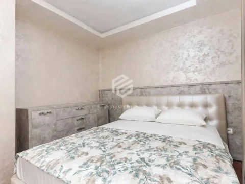 Sale, one bedroom apartment, 37m², Kotor, Crna Gora - image 9