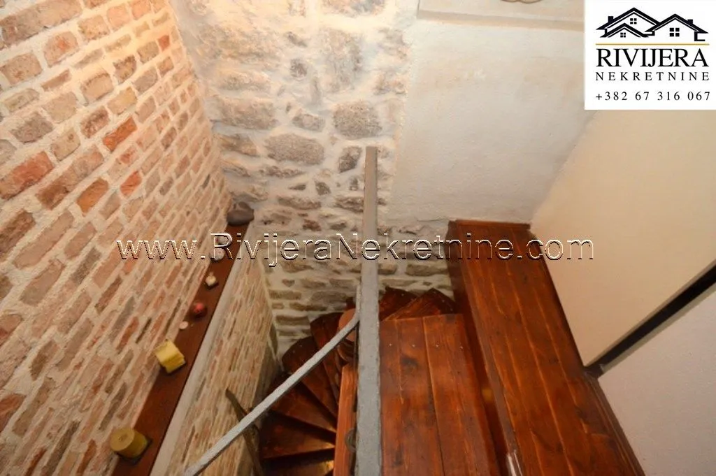 Prodaja, dvosoban stan, 106m², Centar, Herceg Novi