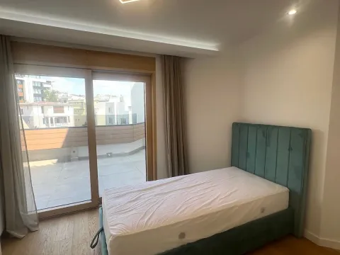 Izdavanje, četvorosoban stan, 205m², Vračar Hram, Vračar Sve Podlokacije - image 5