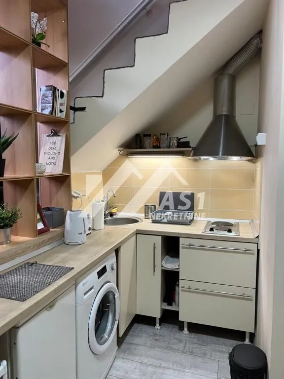 Izdavanje, jednosoban stan, 33m², Podbara, Novi Sad Sve Podlokacije