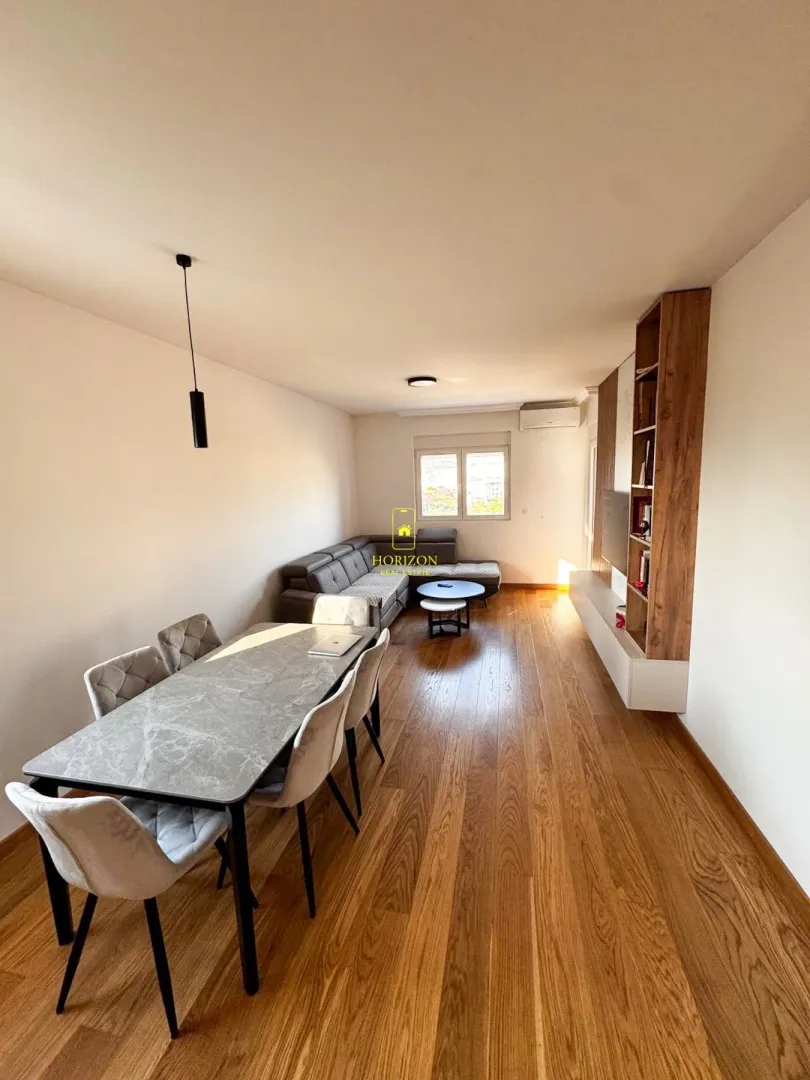 Prodaja, dvosoban stan, 72m², New City, Podgorica