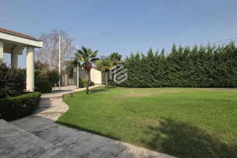 Rent, house, 250m², Donji Kokoti, Podgorica - image 15