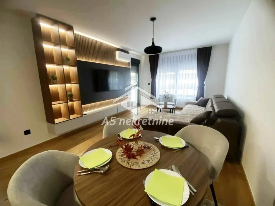 Izdavanje, dvosoban stan, 58m², Hala Pionir, Palilula Sve Podlokacije