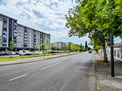 Izdavanje, poslovni prostor, 122m², Pobrežje, Podgorica - image 3