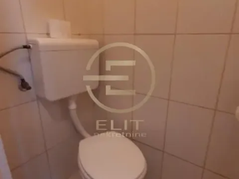 Izdavanje, dvosoban stan, 58m², Centar, Novi Sad - image 10