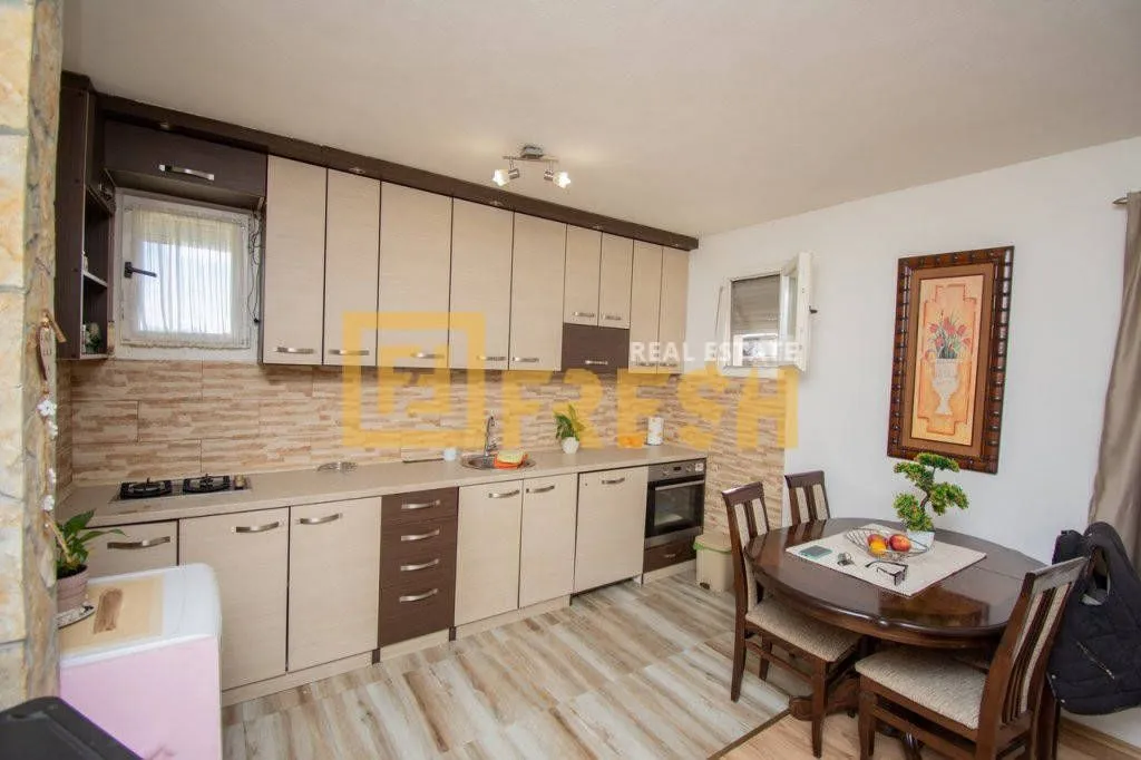 Prodaja, kuća, 160m², Zeta, Podgorica