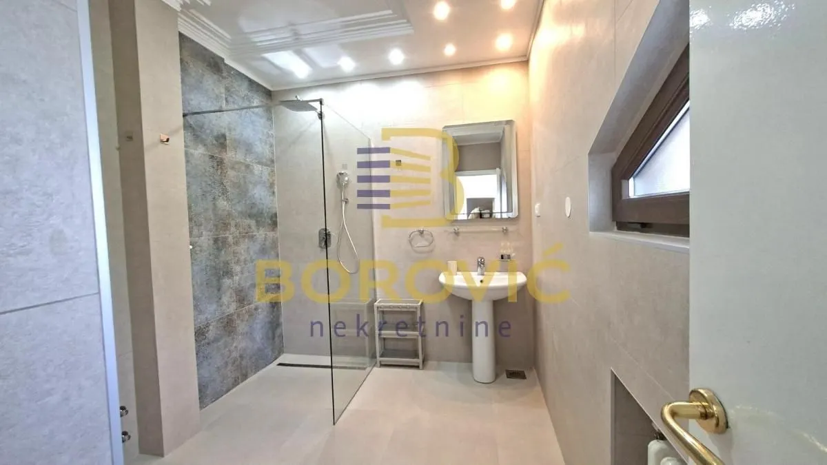 Rent, apartment, 220m², Savski Venac, Beograd