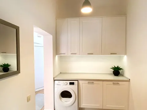 Izdavanje, trosoban stan, 136m², Petrovac, Budva - image 7