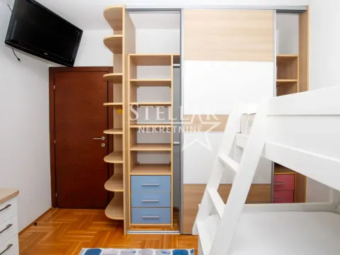 Rent, two bedroom apartment, 73m², Blok 9, Podgorica - image 11