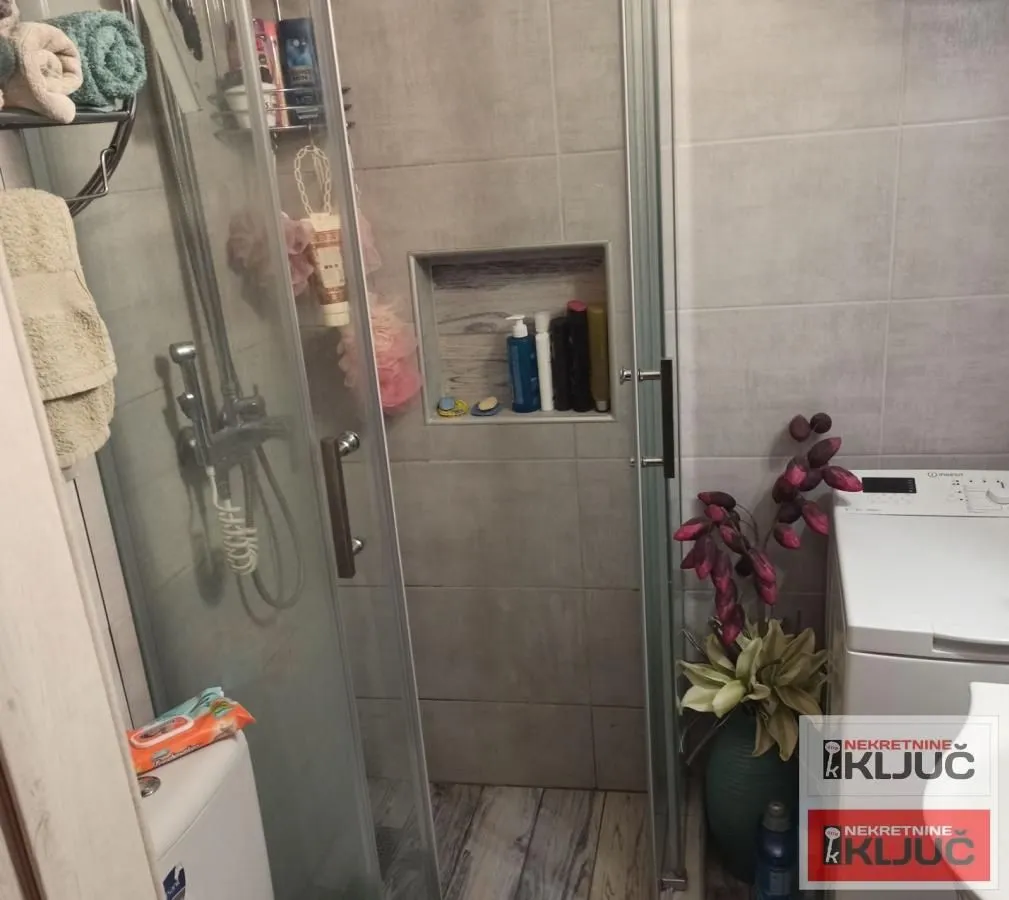 Prodaja, dvosoban stan, 56m², Bulevar Oslobodjenja, Novi Sad Sve Podlokacije
