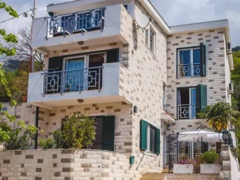 Sale, house, 200m², Bečići, Budva - image 1