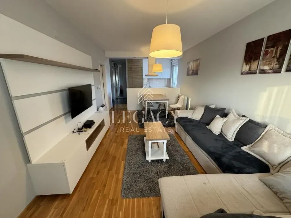 Rent, three bedroom apartment, 60m², Voždovac Sve Podlokacije, Beograd