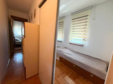 Rent, two bedroom apartment, 56m², Podgorica, Crna Gora - image 10