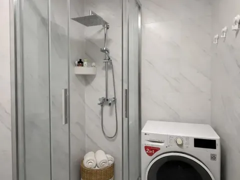 Prodaja, jednosoban stan, 48m², New City, Podgorica - image 11