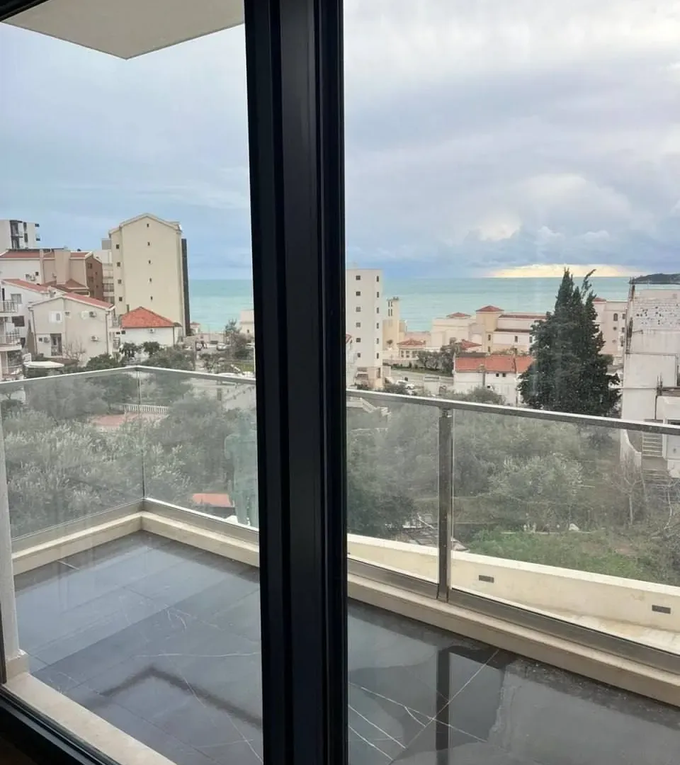 Prodaja, dvosoban stan, 82m², Bečići, Budva