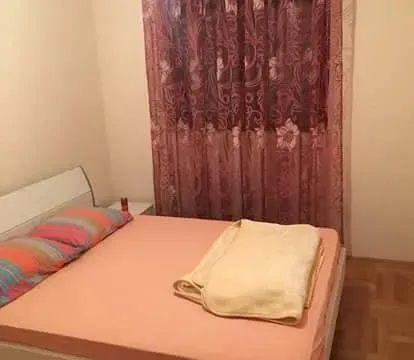 Izdavanje, jednosoban stan, 45m², Stari Aerodrom, Podgorica - image 4