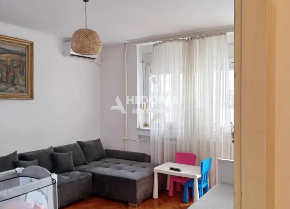 Prodaja, dvosoban stan, 66m², Stari Grad, Beograd