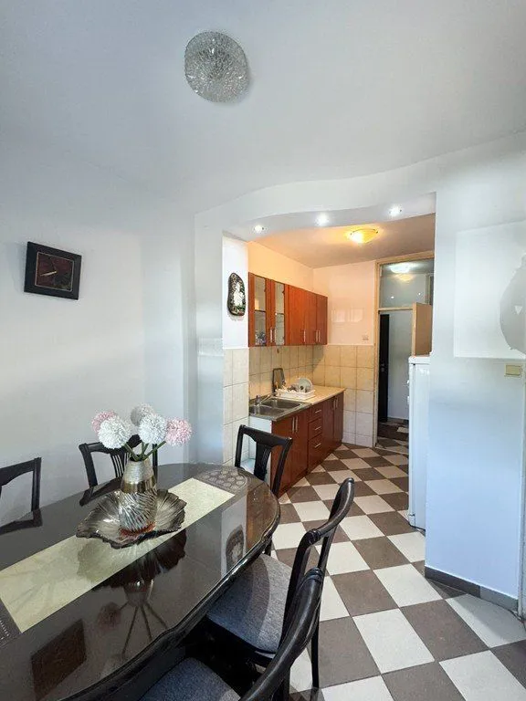 Izdavanje, dvosoban stan, 80m², Tuški Put, Podgorica