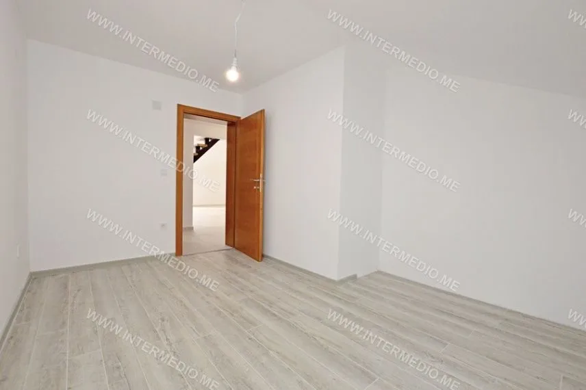 Prodaja, trosoban stan, 115m², Gomila, Herceg Novi