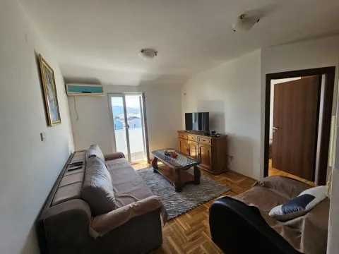 Izdavanje, jednosoban stan, 43m², City Kvart, Podgorica - image 5