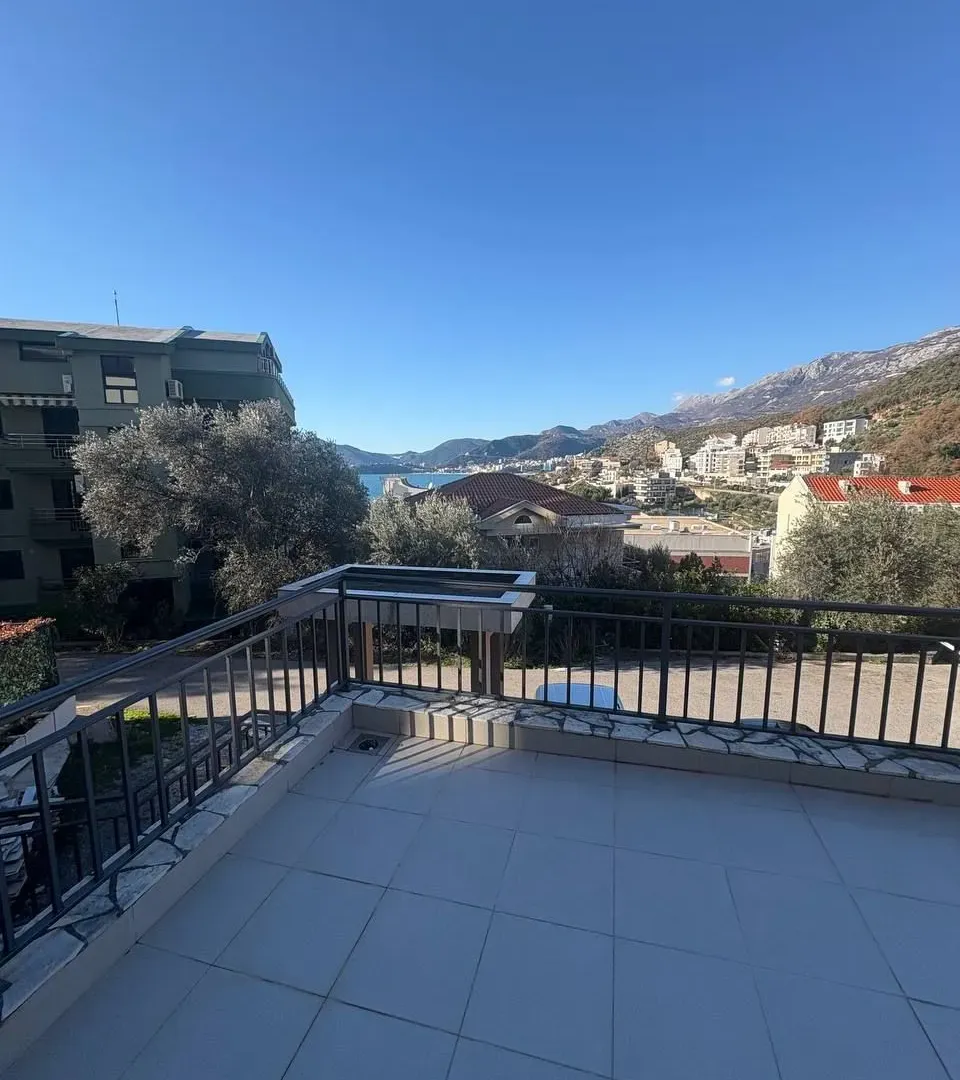Rent, studio apartment, 40m², Pržno, Budva